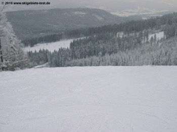 Die durchschnittliche Schneehöhe während der Saison beträgt 39cm am Berg