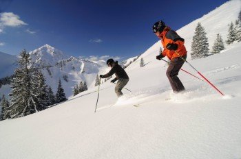 Das Skigebiet besteht überwiegend aus rot und blau markierten Pisten