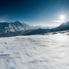 Wunderschöne Aussicht im sonnigen Skigebiet Grindelwald-First
