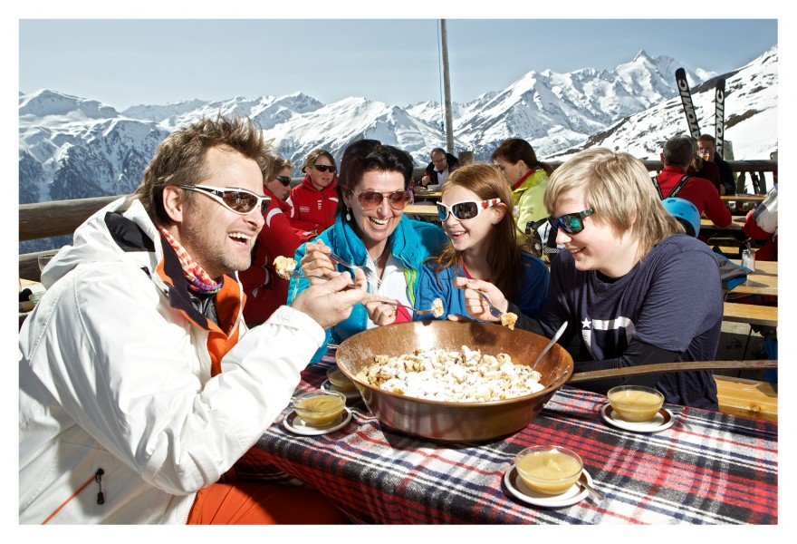 Ein orginaler Kaiserschmarrn erfreut die Gaumen der Wintersportler.