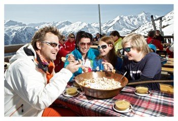 Ein orginaler Kaiserschmarrn erfreut die Gaumen der Wintersportler.