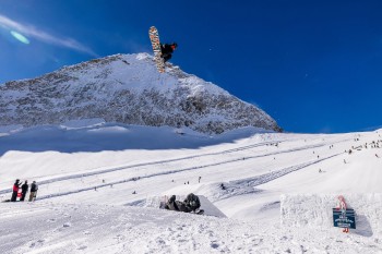 Der Betterpark Hintertux steht für einen top geshapten Park mit viel Air-Time.