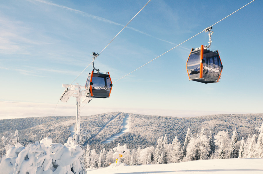 Die neue Gondel führt hinauf auf den Reischlberg.