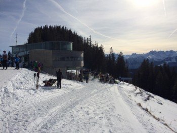 Beim Après-Ski in Hörnis Nest lässt sich das Panorama genießen