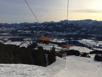 Bolsterlang bietet moderne Anlagen wie den 6er-Sessellift am Weiherkopf