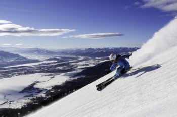 Skifahren vor einzigartiger Kulisse im Talgebiet Jackson Hole.