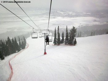 Breite Carvinghänge am Casper-Bowl-Triple-Chair Lift!