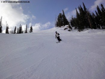 Rund um die Bridger Gondola und am Apres-Vous Sessellift finden sich viele mittelschwere (in USA blau markierte) Abfahrten für den Genussskifahrer.