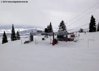 Für amerikanische Verhältnisse durchaus modern. Die Liftanlagen in Jackson Hole (im Bild der Sessellift Thunder)!