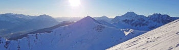 Traumhafter Blick auf die kanadischen Rocky Mountains