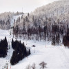 Für den Transport auf den Berg sorgen ein Sessellift und zwei Schlepplifte.