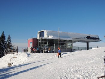 Die Bergstation des Ochsenboden-Sessellifts befindet sich auf 1.600 m.