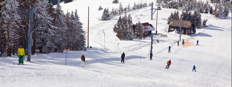 Insgesamt sechs Schlepplifte stehen Skifahrern und Snowboardern im slowenischen Skigebiet Kope zur Verfügung.