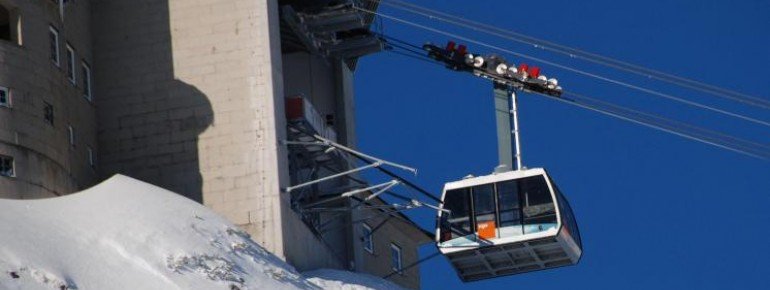 Die Bergstation der Seilbahn befindet sich auf 2.100 m.