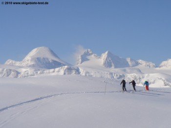 Aufstieg zur nächsten Tiefschneeabfahrt!