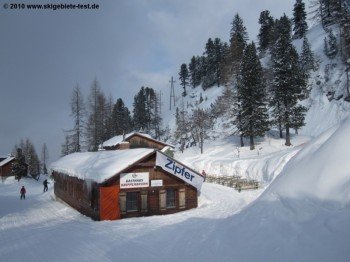 Gasthaus Krippenbrunn (1630m) direkt an der 11 km langen Talabfahrt!