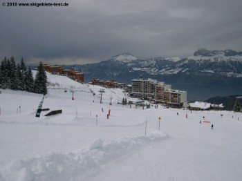 Prapoutel (1350m) ist der größte Ort am Skigebiet!