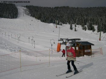Blick auf den Anfängerlift direkt in Le Pleynet!