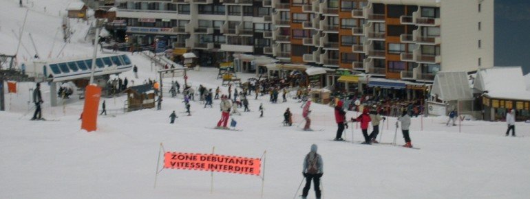 Vorbildlich: Geschwindigkeitsbeschränkte Anfängerzonen an den Talstationen kommen vor allem Familien mit Kleinkindern zu Gute!