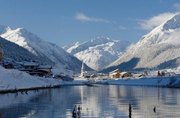 Livigno ist eingebettet zwischen dem Engadin und dem Alta Valtellina.