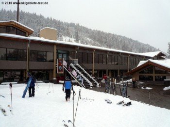 Restaurant an den Talstationen in Loveland Basin