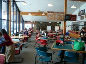 Selbstbedienungsrestaurant an der Talstation Loveland Valley