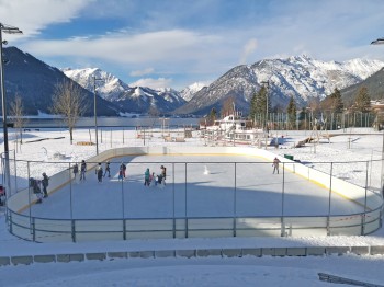 Kunsteislaufplatz