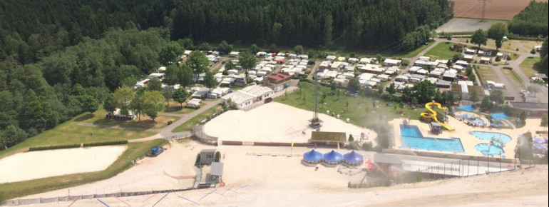 Der Monte Kaolino garantiert Skivergnügen an heißen Sommertagen. Das Dünenfreibad bietet die nötige Abkühlung nach der Piste.