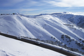 Das Liftticket von Mt Hotham ist auch im Skigebiet Falls Creek gültig.