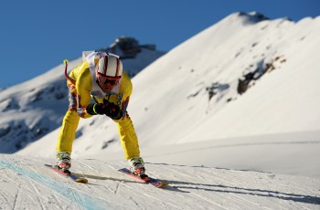 Das Internationale Inferno-Rennen Mürren ist ein anspruchsvolles alpines Skirennen, bei dem die Teilnehmer eine 14,9 Kilometer lange Abfahrt bewältigen.