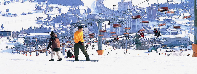 Das Skigebiet Naeba (Mt. Naeba) befindet sich bei Yuzawa in Japan.