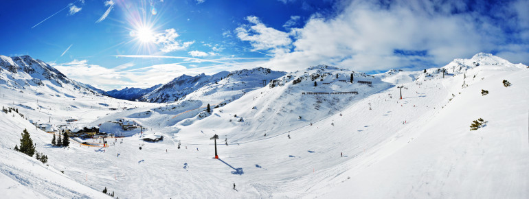 Panoramablick ins Skigebiet Obertauern