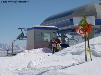 Leider nur zwei Sessellifte in Ovronnaz. Hier die Bergstation von Lift B.