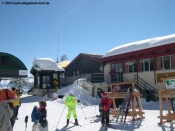 Einziges größeres Bergreataurant im Skigebiet: Jorasse Hütte auf 1940 m