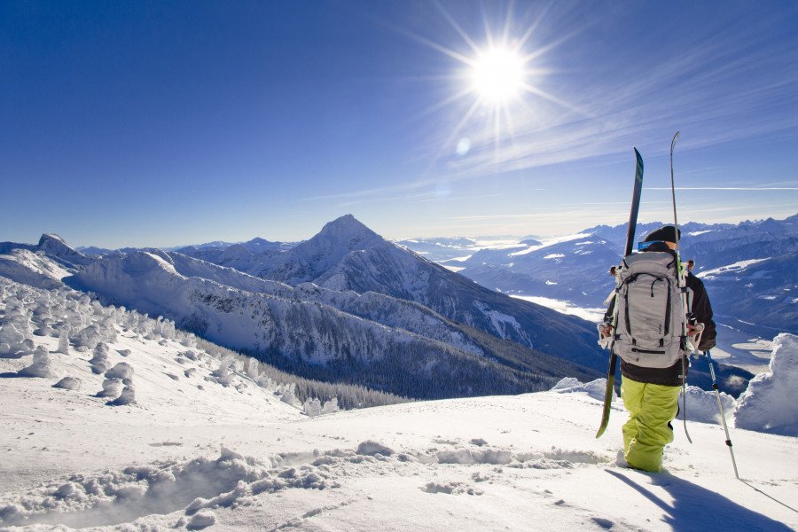 Das Skigebiet erstreckt sich auf einer Fläche von 1263 Hektar. Auf 69 präparierten & unpräparierten Abfahrten können sich Skibegeisterte hier richtig austoben.