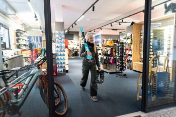 Outdoor Center Sterzing mit Ski- und Rodelverleih