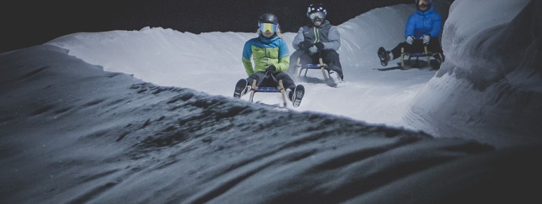 Die Rodelbahn ist freitags bis Mitternacht beleuchtet!