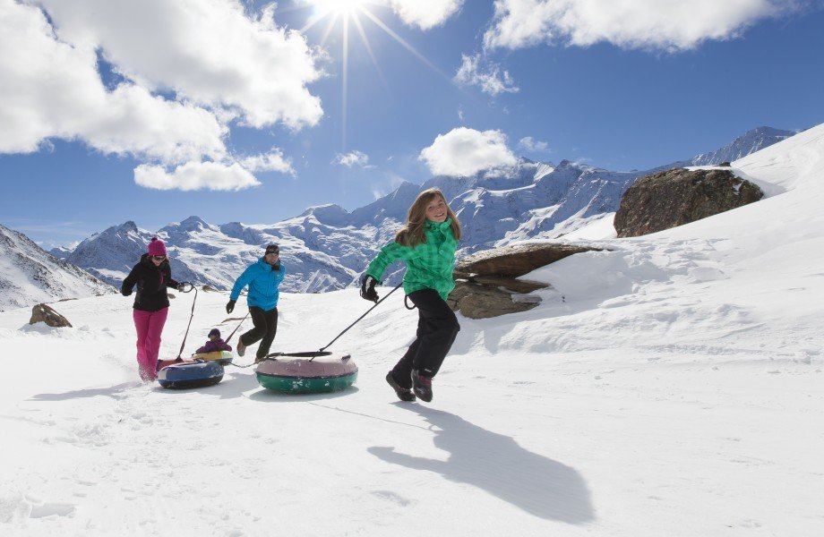 Drei Rodelbahnen versprechen auch nach dem Skifahren eine Menge Spaß