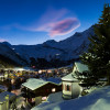 Der Ort Saas-Fee bei Nacht.