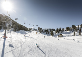 Blick ins Skigebiet Hochoetz