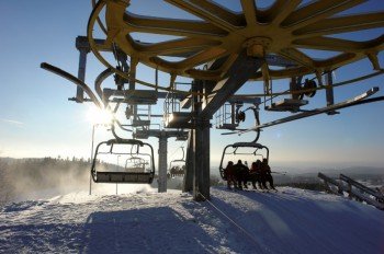 Startpunkt der Familienabfahrt ist die Bergstation des Sesselliftes