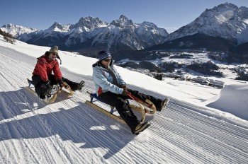 Rodelspaß in Scuol