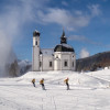 Am Tag und teilweise auch nachts kann man in Seefeld auf der Loipe seine Runde drehen.