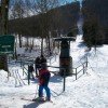 Zu sehen ist die Talstation des Skilifts A im Skigebiet Simmelsberg.