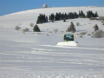 Auf eine tolle Pistenpräparierung dank Pistenraupen trifft man im Skigebiet Zuckerfeld.