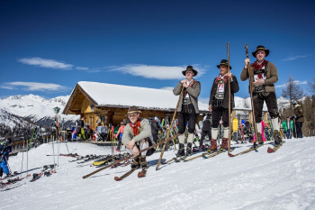 Möglichkeiten für eine gemütliche Pause gibt es im kleinen aber feinen Skigebiet mehr als genug