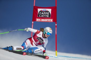 Auf dem St. Moritzer Hausberg - der Corviglia - messen sich regelmäßig die Damen des internationalen Skirennsports in den Disziplinen Abfahrt und Super-G. Hier zu sehen ist Nadia Inglin-Kamer.