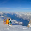 Traumhafte Aussicht vom Fronalpstock Gipfel auf den Vierwaldstättersee und die umliegende Bergwelt.