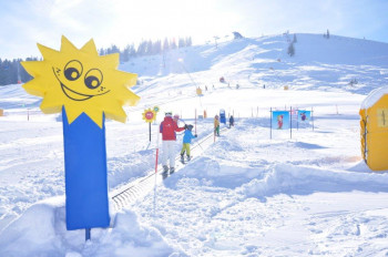 Schneespaß im SNUKI-Kinderland