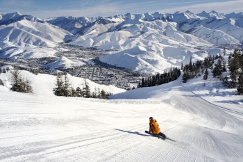 Über 800 Hektar Pisten warten auf die Skifahrer. Große Teile davon sind präpariert, es gibt aber auch Bowls für Freerider.